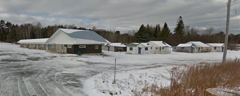 Hugos Motel and Cabins - 2016 Street View - Cabins Still Standing (newer photo)